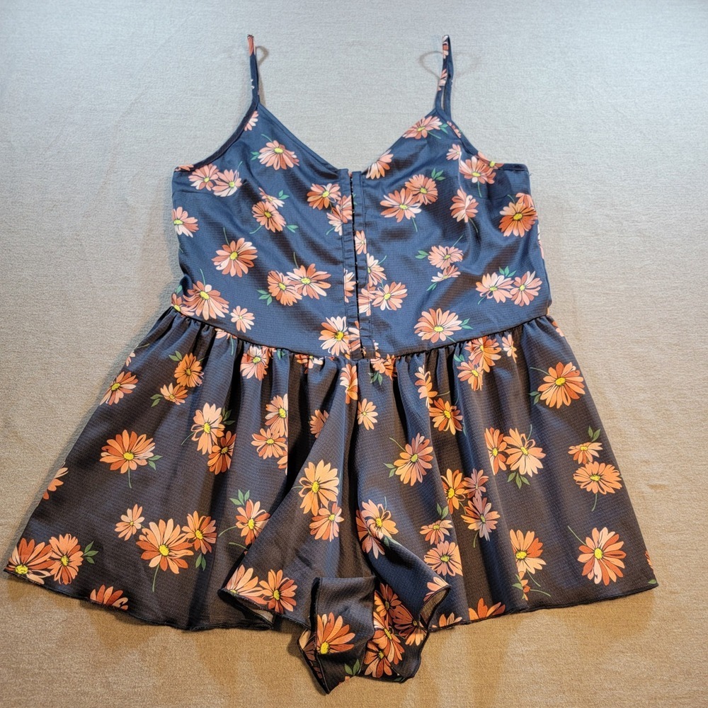 Honeydew Floral Romper Womens Medium Navy Blue Excellent Hook Eye Daisy Print
